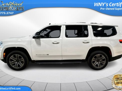 Used 2024 Jeep Wagoneer Series II w/ Flexible Seating Group image 10