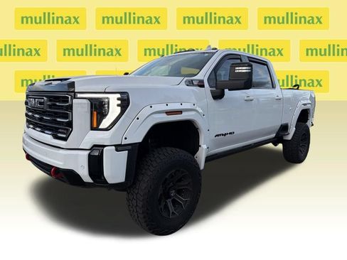Used 2025 GMC Sierra 2500 AT4 w/ AT4 Premium Plus Package AWD/4WD image 5