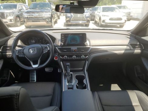 Used 2022 Honda Accord Sport image 9