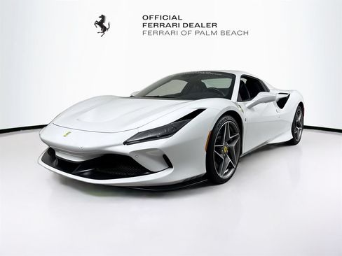 Certified 2022 Ferrari F8 Tributo RWD image 3