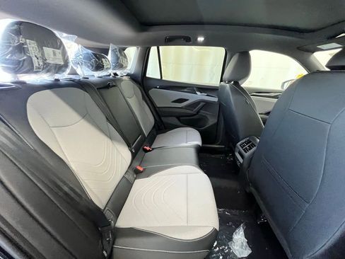 New 2025 Volkswagen Tiguan SE R-Line image 23