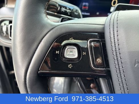 Used 2025 Lincoln Aviator Reserve w/ Equipment Group 201A AWD/4WD image 15