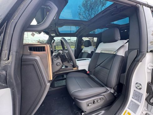 New 2025 GMC Hummer EV 3X w/ LPO, Illumination Package image 5