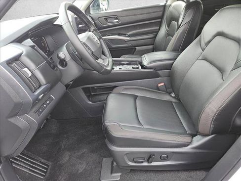 New 2026 Nissan Pathfinder SL AWD/4WD image 4