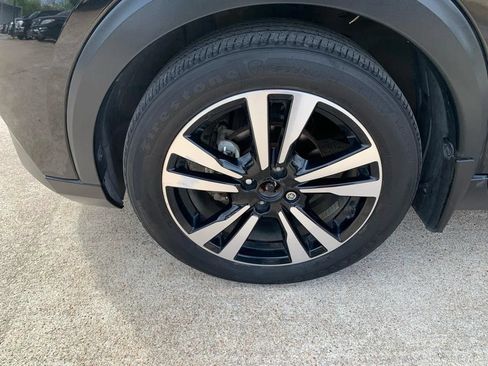 Used 2020 Nissan Kicks SR w/ SR Premium Package FWD image 23