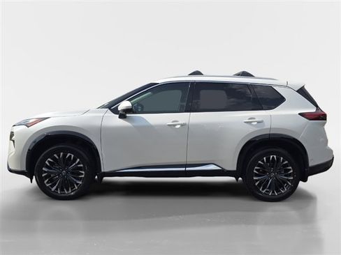 New 2026 Nissan Rogue Platinum image 2