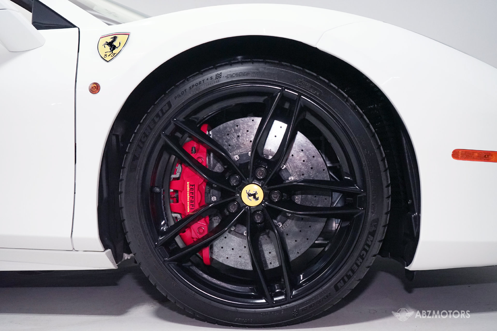 Used 2018 Ferrari 488 Spider RWD image 27