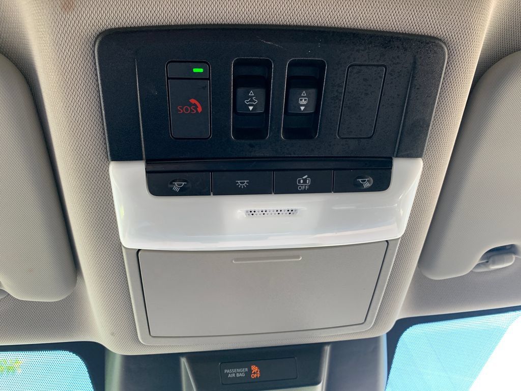 Used 2023 Nissan Rogue SL FWD image 23