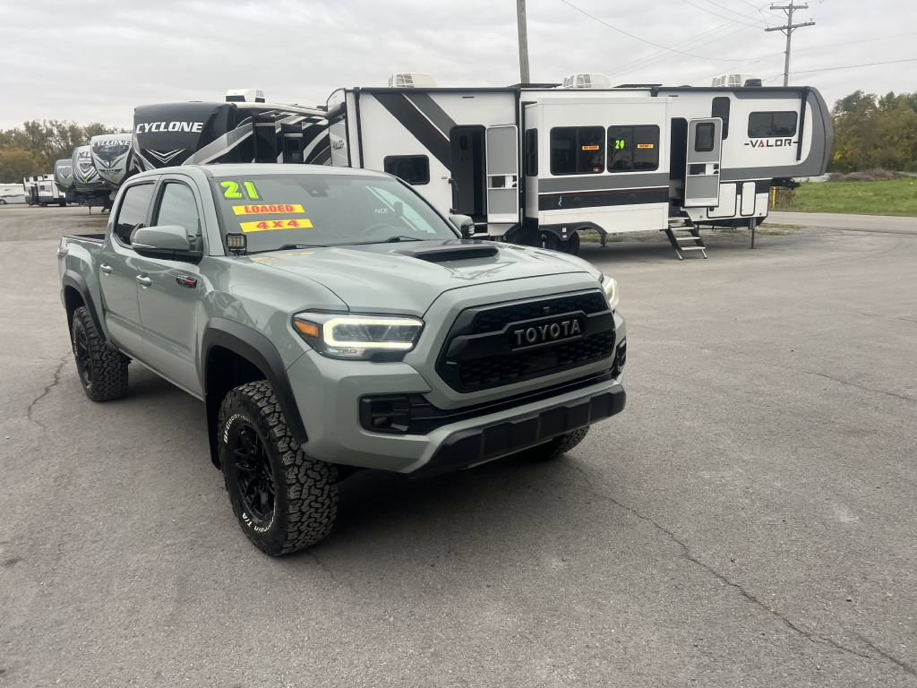 Used 2021 Toyota Tacoma TRD Pro AWD/4WD image 4
