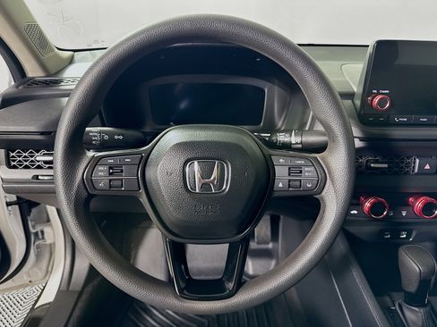 Used 2025 Honda Accord SE image 11