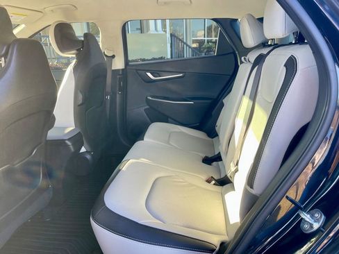 Used 2024 Kia EV6 Light image 11