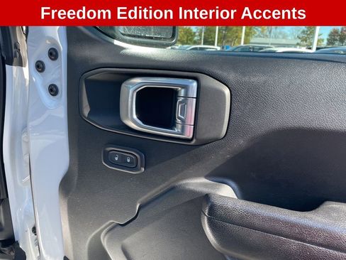 Used 2021 Jeep Wrangler Sport image 38