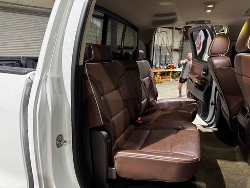 Used 2016 Chevrolet Silverado 2500 High Country w/ Duramax Plus Package image 23