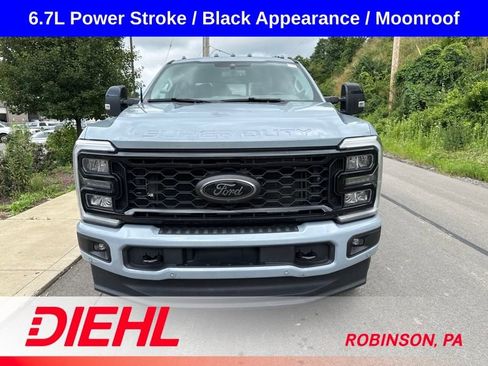Used 2025 Ford F350 Lariat w/ Lariat Ultimate Package AWD/4WD image 2