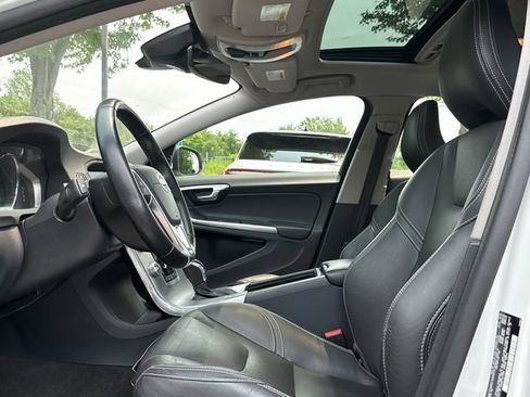 Used 2017 Volvo S60 T5 Dynamic w/ Vision Package AWD/4WD image 16