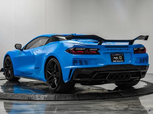 Used 2023 Chevrolet Corvette Z06 w/ Z07 Performance Package RWD image 13