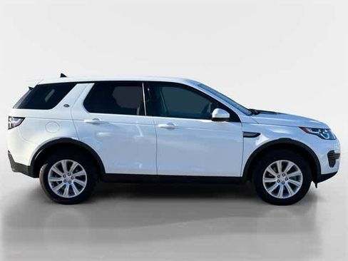 Used 2016 Land Rover Discovery Sport SE image 12