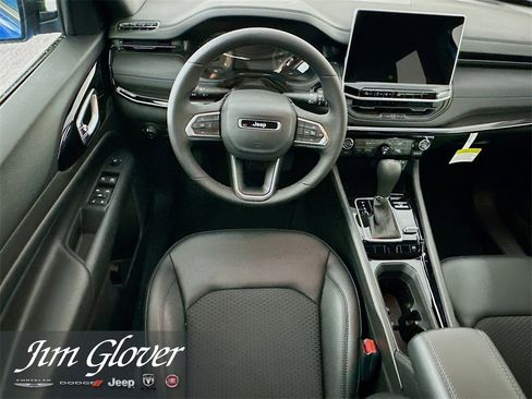 New 2026 Jeep Compass Latitude image 18