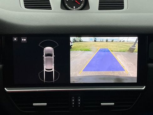 Used 2020 Porsche Cayenne image 20