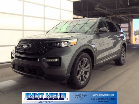 Used 2023 Ford Explorer XLT w/ Equipment Group 202A AWD/4WD image 1