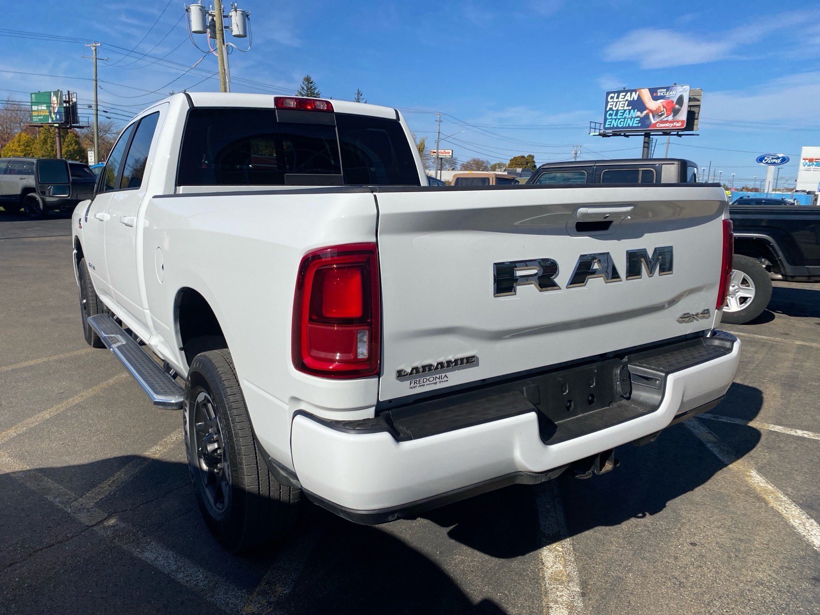 Used 2026 RAM 2500 Laramie AWD/4WD image 3