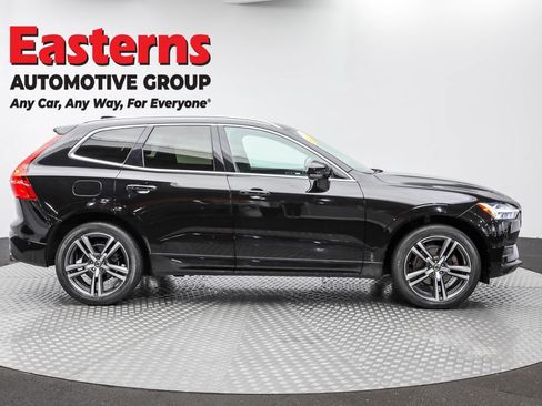 Used 2019 Volvo XC60 T5 Momentum w/ Multimedia Package image 4