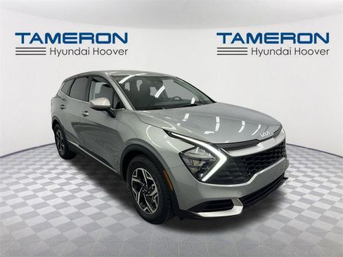 Used 2023 Kia Sportage LX image 7