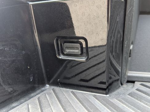 Used 2024 GMC Hummer EV 2X w/ Extreme Off-Road Package AWD/4WD image 19