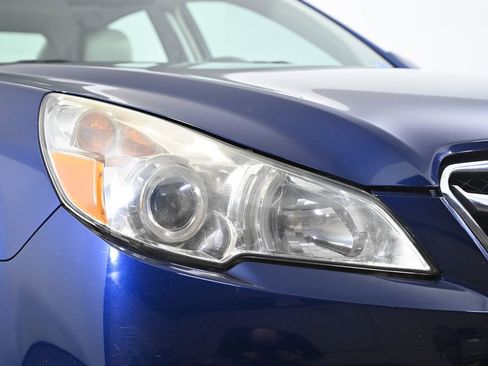 Used 2011 Subaru Legacy 2.5i Limited w/ Appearance Package 1A image 5