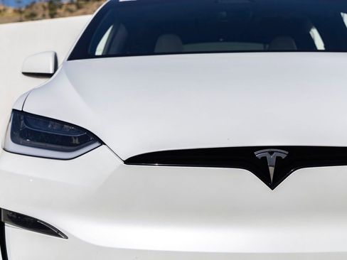 Used 2023 Tesla Model X AWD/4WD image 9