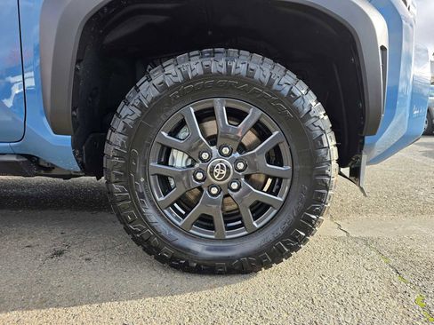 Certified 2025 Toyota 4Runner SR5 image 9