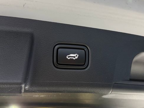 Used 2022 Kia Telluride SX w/ SX Prestige Package image 48