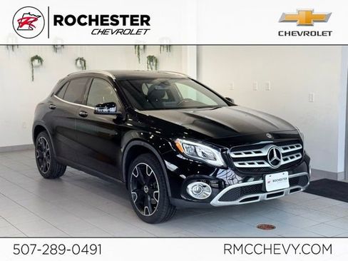 Used 2019 Mercedes-Benz GLA 250 4MATIC image 1