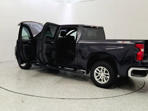 Used 2022 Chevrolet Silverado 1500 LT image 11