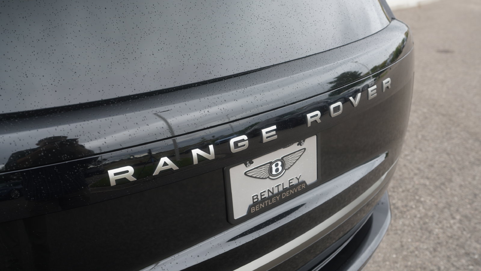 Used 2025 Land Rover Range Rover SE AWD/4WD image 11