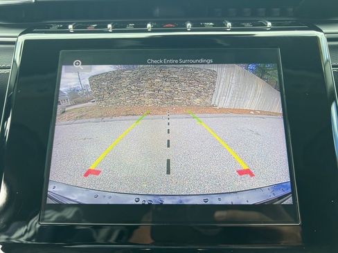 Used 2023 Jeep Grand Cherokee Laredo image 21