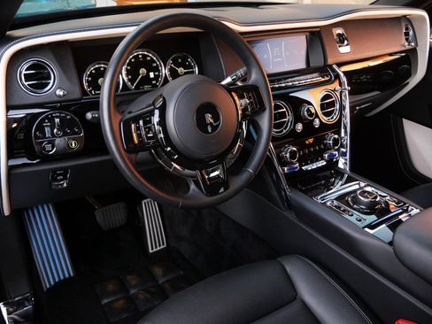 Used 2021 Rolls-Royce Cullinan image 20