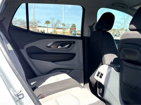 Used 2022 GMC Terrain SLE w/ Driver Convenience Package image 10