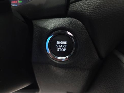 Used 2025 Toyota RAV4 XLE image 16