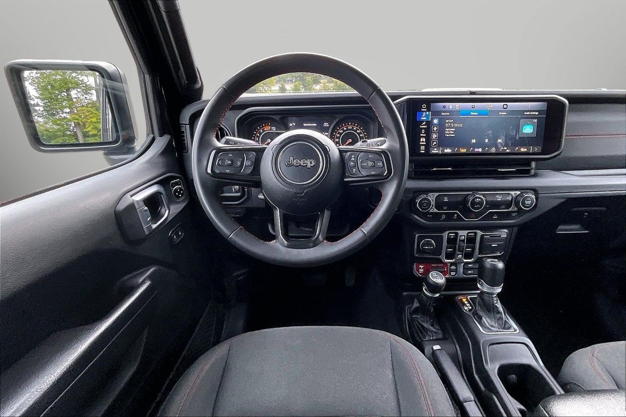 Certified 2024 Jeep Wrangler Unlimited Rubicon AWD/4WD image 11
