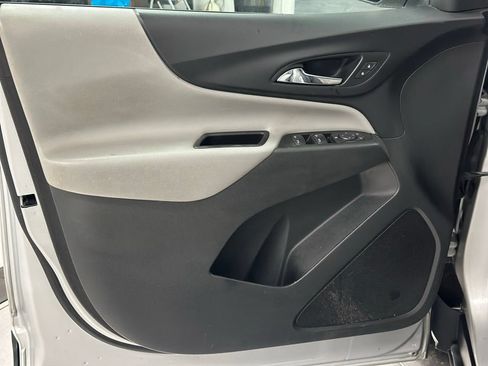 Used 2020 Chevrolet Equinox LS w/ LS Convenience Package AWD/4WD image 14