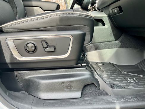 New 2026 RAM 1500 Laramie w/ Night Edition AWD/4WD image 11