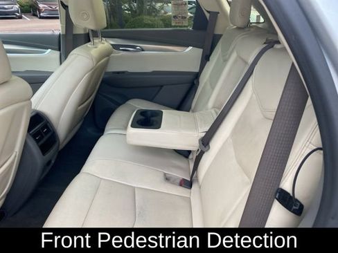 Used 2017 Cadillac XT5 Luxury w/ Driver Awareness Package FWD image 22