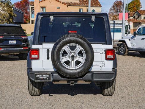Used 2023 Jeep Wrangler Sport S image 5