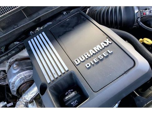 Used 2020 Chevrolet Silverado 1500 LTZ w/ LTZ Premium Package image 34