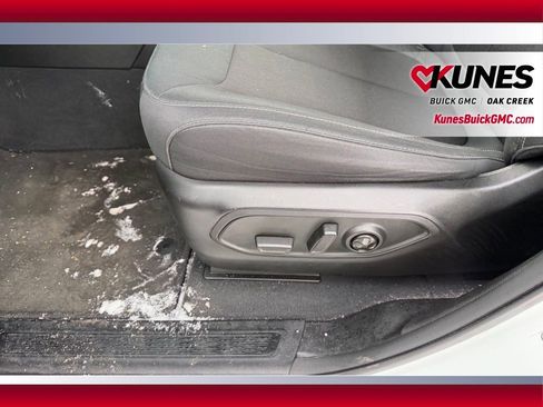 Used 2023 Jeep Grand Cherokee L Laredo image 12