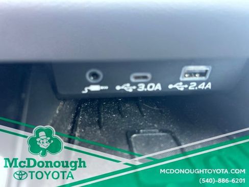 Used 2023 Subaru Outback Limited AWD/4WD image 17