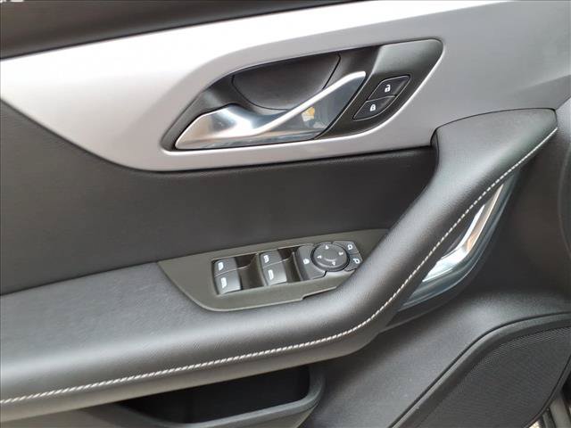 Used 2025 Chevrolet Blazer LT FWD image 15