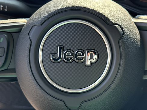 New 2025 Jeep Wrangler Rubicon w/ XTREMEE 35" Tire Package image 25