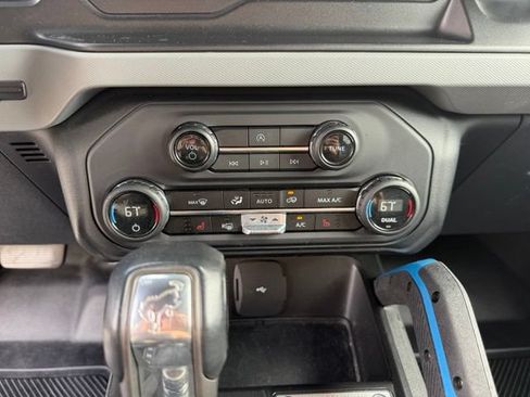 Used 2023 Ford Bronco Black Diamond AWD/4WD image 17